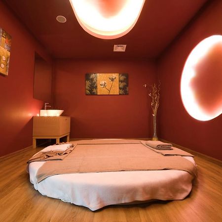 פמגוסטה Salamis Bay Conti Resort Hotel & Casino מראה חיצוני תמונה A massage room at a spa