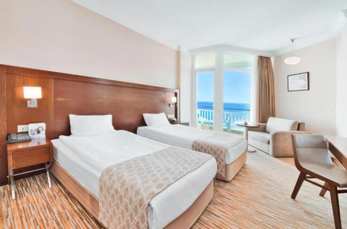 פמגוסטה Salamis Bay Conti Resort Hotel & Casino חדר תמונה A typical hotel room