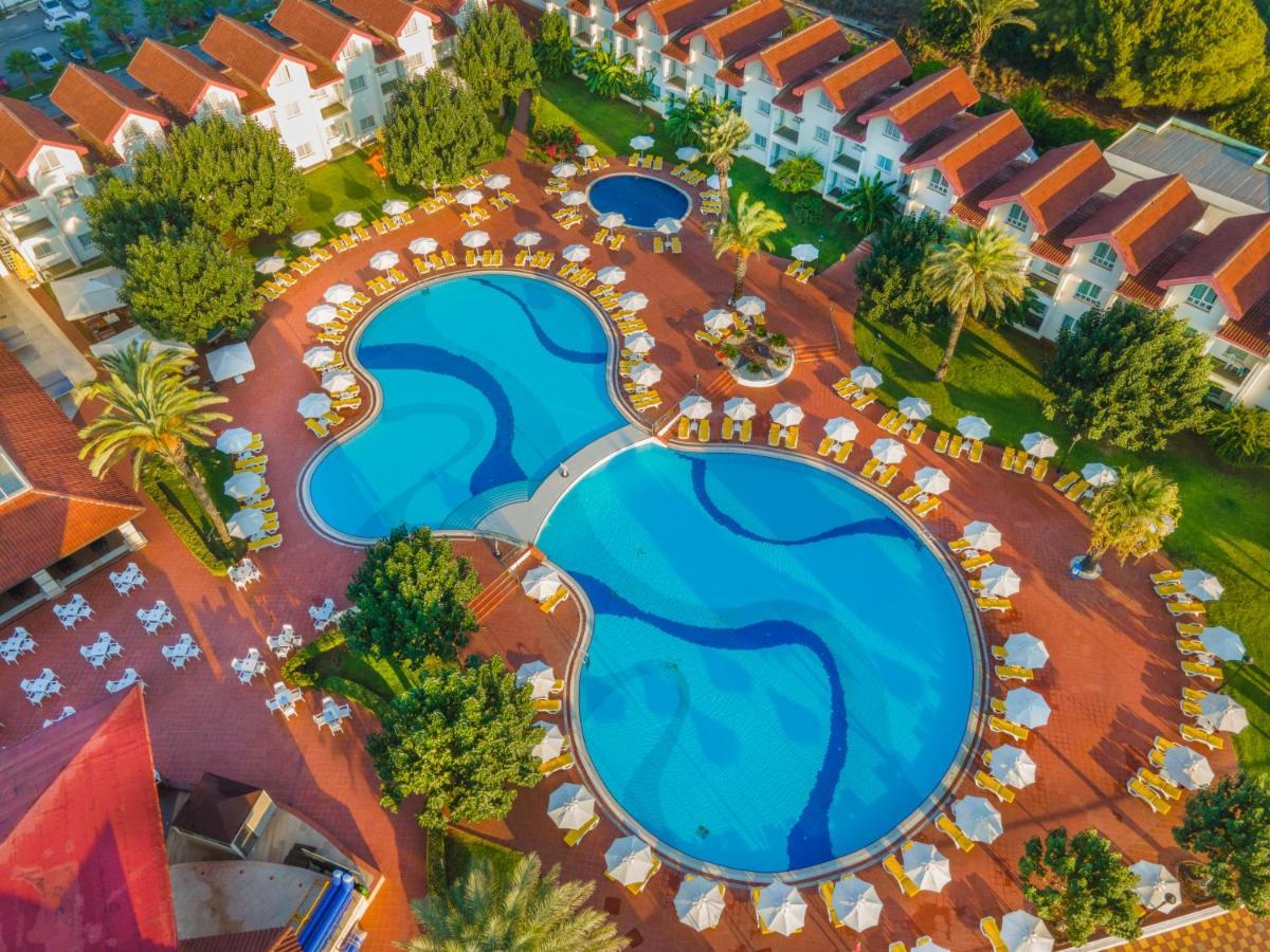 פמגוסטה Salamis Bay Conti Resort Hotel & Casino מראה חיצוני תמונה Aerial view of the resort